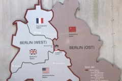 Χάρτης για το Ανατολικό & Δυτικό Βερολίνο στο Checkpoint Charlie